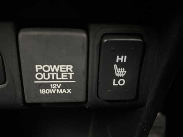 ホンダ Ｎ ＢＯＸ G SSパッケージ 鳥取県 2016(平28)年 1.3万km プレミアムホワイトパールⅡ Ｇ特別仕様車 ＳＳパッケージ/ナビ装着用スペシャルパッケージ＋ETC車載器(ナビ連動)/オートエアコン（プラズマクラスター搭載）/アレルクリーンシート/運転席シートハイトアジャスター/車速連動バリアブル間欠ワイパー/リア左側パワースライドドア＋イージークローザー（両側）/リアシートスライド＋シートバックテーブル/リア右側パワースライドドア/あんしんパッケージ/ディスチャージヘッドライト(オートライトコントロール機構付)/オートリトラミラー/ハーフシェイドフロントウィンドウ/360°スーパーUV・IRカットパッケージ/リア席サンシェード/親水/ヒーテッドドアミラー/フロントドア撥水ガラス/シートヒーター