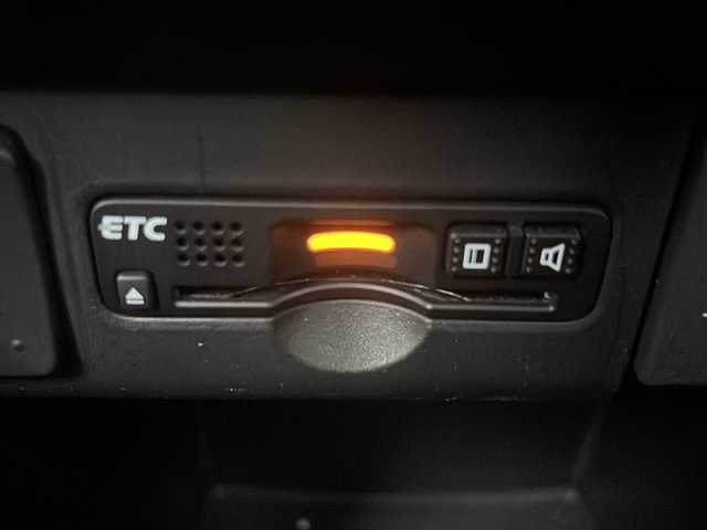 ホンダ Ｎ ＢＯＸ G SSパッケージ 鳥取県 2016(平28)年 1.3万km プレミアムホワイトパールⅡ Ｇ特別仕様車 ＳＳパッケージ/ナビ装着用スペシャルパッケージ＋ETC車載器(ナビ連動)/オートエアコン（プラズマクラスター搭載）/アレルクリーンシート/運転席シートハイトアジャスター/車速連動バリアブル間欠ワイパー/リア左側パワースライドドア＋イージークローザー（両側）/リアシートスライド＋シートバックテーブル/リア右側パワースライドドア/あんしんパッケージ/ディスチャージヘッドライト(オートライトコントロール機構付)/オートリトラミラー/ハーフシェイドフロントウィンドウ/360°スーパーUV・IRカットパッケージ/リア席サンシェード/親水/ヒーテッドドアミラー/フロントドア撥水ガラス/シートヒーター