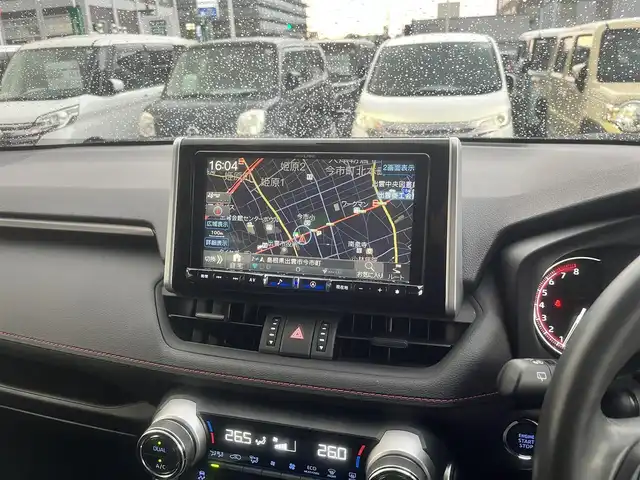 トヨタ ＲＡＶ４ アドベンチャー オフロードPKG 島根県 2021(令3)年 2.7万km アティチュードブラックマイカ 4WD/社外９型ナビ(ALPINE)　/(AM/FM/フルセグTV/ＤＶＤ再生/Ｂｌｕｅｔｏｏｔｈ接続)　/前後ドライブレコーダー　/ＥＴＣ　/バックカメラ　/レーダークルーズコントロール　/前後コーナーセンサー　/レーンアシスト/プリクラッシュセーフティ/レザーシート(黒)　/運転席パワーシート/電動パーキングブレーキ/オートホールド　/オートハイビーム／ライト　/純正ＬＥＤライト/純正18インチアルミホイール/純正フロアマット/スペアキー1本