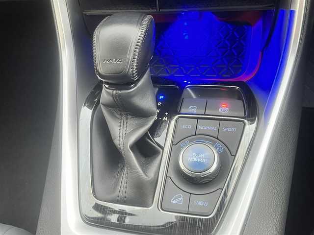 トヨタ ＲＡＶ４ アドベンチャー オフロードPKG 島根県 2021(令3)年 2.7万km アティチュードブラックマイカ 4WD/社外９型ナビ(ALPINE)　/(AM/FM/フルセグTV/ＤＶＤ再生/Ｂｌｕｅｔｏｏｔｈ接続)　/前後ドライブレコーダー　/ＥＴＣ　/バックカメラ　/レーダークルーズコントロール　/前後コーナーセンサー　/レーンアシスト/プリクラッシュセーフティ/レザーシート(黒)　/運転席パワーシート/電動パーキングブレーキ/オートホールド　/オートハイビーム／ライト　/純正ＬＥＤライト/純正18インチアルミホイール/純正フロアマット/スペアキー1本