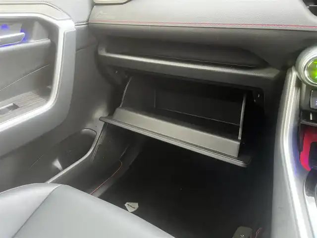 トヨタ ＲＡＶ４ アドベンチャー オフロードPKG 島根県 2021(令3)年 2.7万km アティチュードブラックマイカ 4WD/社外９型ナビ(ALPINE)　/(AM/FM/フルセグTV/ＤＶＤ再生/Ｂｌｕｅｔｏｏｔｈ接続)　/前後ドライブレコーダー　/ＥＴＣ　/バックカメラ　/レーダークルーズコントロール　/前後コーナーセンサー　/レーンアシスト/プリクラッシュセーフティ/レザーシート(黒)　/運転席パワーシート/電動パーキングブレーキ/オートホールド　/オートハイビーム／ライト　/純正ＬＥＤライト/純正18インチアルミホイール/純正フロアマット/スペアキー1本