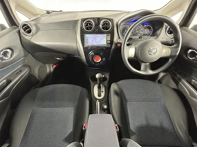日産 ノート X DIG－S 佐賀県 2014(平26)年 7万km スーパーブラック 純正7型ナビ/ＡＭ/ＦＭ/CD/DVD/Bluetooth/ワンセグTV/バックカメラ/ETC/オートエアコン/盗難防止装置/スマートキー/プッシュスタート/USB入力端子/フロアマット/ハロゲンヘッドライト