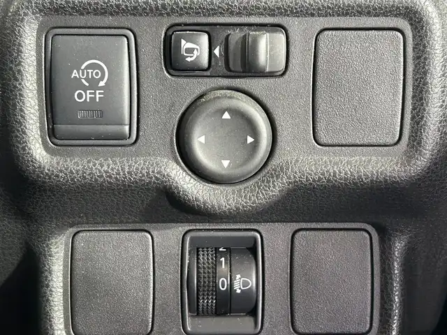 日産 ノート X DIG－S 佐賀県 2014(平26)年 7万km スーパーブラック 純正7型ナビ/ＡＭ/ＦＭ/CD/DVD/Bluetooth/ワンセグTV/バックカメラ/ETC/オートエアコン/盗難防止装置/スマートキー/プッシュスタート/USB入力端子/フロアマット/ハロゲンヘッドライト
