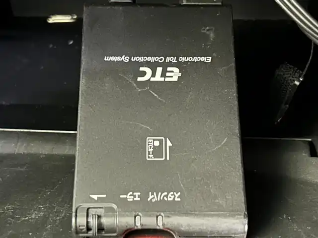 日産 ノート X DIG－S 佐賀県 2014(平26)年 7万km スーパーブラック 純正7型ナビ/ＡＭ/ＦＭ/CD/DVD/Bluetooth/ワンセグTV/バックカメラ/ETC/オートエアコン/盗難防止装置/スマートキー/プッシュスタート/USB入力端子/フロアマット/ハロゲンヘッドライト