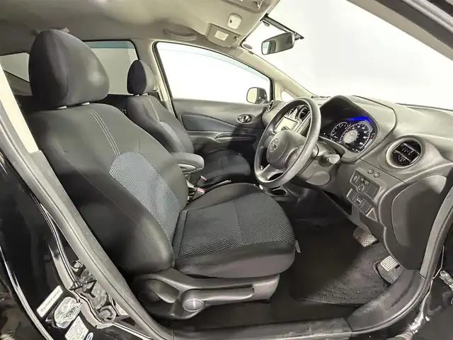 日産 ノート X DIG－S 佐賀県 2014(平26)年 7万km スーパーブラック 純正7型ナビ/ＡＭ/ＦＭ/CD/DVD/Bluetooth/ワンセグTV/バックカメラ/ETC/オートエアコン/盗難防止装置/スマートキー/プッシュスタート/USB入力端子/フロアマット/ハロゲンヘッドライト