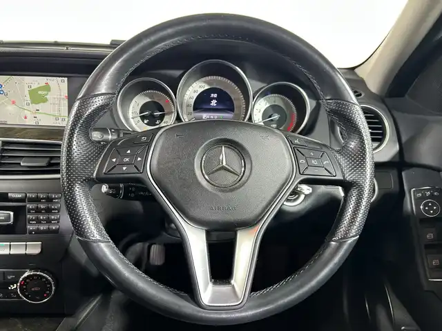 メルセデス・ベンツ Ｃ１８０ ステーションワゴン AVG 神奈川県 2013(平25)年 8万km ポーラホワイト 衝突被害軽減システム/レーダークルーズコントロール/MTモード付AT/純正HDDナビ/（BT/フルセグTV/CD/HDD/USB）/バックカメラ/スマートキー/スペアキー1本/革巻きステアリング/ステアリングスイッチ/ハーフレザー/パワーシート（D/N席）/メモリシート（D/N席）/オートライト/ブラインドスポットモニター/ETC/LEDヘッドランプ/フォグランプ/パワーバックドア/ルーフレール/純正フロアマット/純正17型アルミホイール