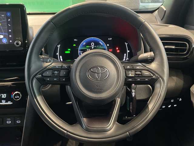 トヨタ ヤリスクロス ハイブリッド Z 福島県 2024(令6)年 1.8万km プラチナホワイトパールマイカ ワンオーナー車/登録時走行距離17/241km/モデリスタエアロ（ADVANCE ROBUST STYLE）/取扱説明書/記録簿/保証書/純正ディスプレイオーディオPlus/（コネクティッドナビ対応、8インチ）/〇フルセグTV（走行視聴不可）/〇Bluetooth/〇Applecarplay/〇ＨＤＭＩ接続端子/〇ＴｉｐｅＣ接続端子/ステアリングヒーター/パワーシート（Ｄ席）/シートヒーター（Ｄ＋Ｎ席）/純正ETC2.0/全方位カメラ/クルーズコントロール（追従機能付き）/ＢＳＭ/ＰＤＡ/ＲＣＴＡ/ＰＡＳＢ/安心降車アシスト/ＲＳＡ/クリアランスソナー（前後）/社外ナビ（前後）/スマートキー/スペアキー（1本）/寒冷地仕様/センターコンソール/AAC