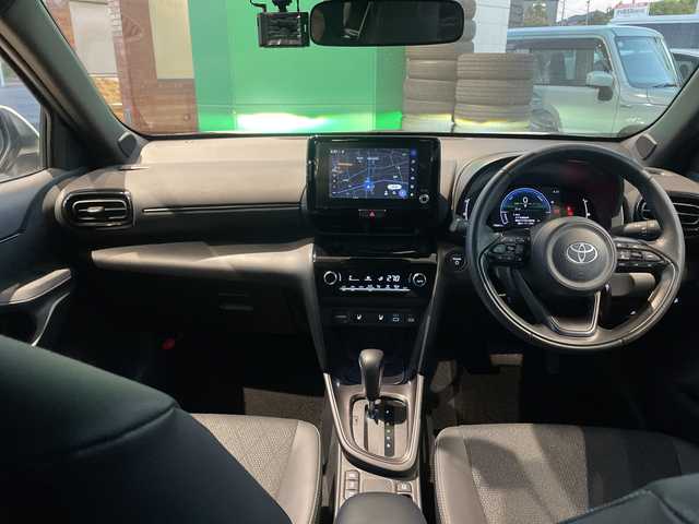 トヨタ ヤリスクロス ハイブリッド Z 福島県 2024(令6)年 1.8万km プラチナホワイトパールマイカ ワンオーナー車/登録時走行距離17/241km/モデリスタエアロ（ADVANCE ROBUST STYLE）/取扱説明書/記録簿/保証書/純正ディスプレイオーディオPlus/（コネクティッドナビ対応、8インチ）/〇フルセグTV（走行視聴不可）/〇Bluetooth/〇Applecarplay/〇ＨＤＭＩ接続端子/〇ＴｉｐｅＣ接続端子/ステアリングヒーター/パワーシート（Ｄ席）/シートヒーター（Ｄ＋Ｎ席）/純正ETC2.0/全方位カメラ/クルーズコントロール（追従機能付き）/ＢＳＭ/ＰＤＡ/ＲＣＴＡ/ＰＡＳＢ/安心降車アシスト/ＲＳＡ/クリアランスソナー（前後）/社外ナビ（前後）/スマートキー/スペアキー（1本）/寒冷地仕様/センターコンソール/AAC