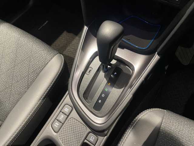 トヨタ ヤリスクロス ハイブリッド Z 福島県 2024(令6)年 1.8万km プラチナホワイトパールマイカ ワンオーナー車/登録時走行距離17/241km/モデリスタエアロ（ADVANCE ROBUST STYLE）/取扱説明書/記録簿/保証書/純正ディスプレイオーディオPlus/（コネクティッドナビ対応、8インチ）/〇フルセグTV（走行視聴不可）/〇Bluetooth/〇Applecarplay/〇ＨＤＭＩ接続端子/〇ＴｉｐｅＣ接続端子/ステアリングヒーター/パワーシート（Ｄ席）/シートヒーター（Ｄ＋Ｎ席）/純正ETC2.0/全方位カメラ/クルーズコントロール（追従機能付き）/ＢＳＭ/ＰＤＡ/ＲＣＴＡ/ＰＡＳＢ/安心降車アシスト/ＲＳＡ/クリアランスソナー（前後）/社外ナビ（前後）/スマートキー/スペアキー（1本）/寒冷地仕様/センターコンソール/AAC