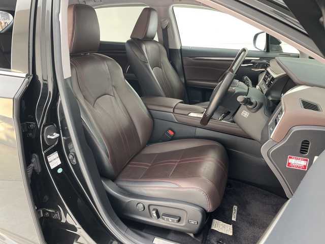 レクサス ＲＸ 450h バージョンL 愛知県 2018(平30)年 3.2万km グラファイトブラックガラスフレーク レクサスセーフティセンス/純正12.3型ナビ　SDカードなし/三眼LEDヘッドライト/全方位カメラ/レーダークルーズコントロール/シートヒーター/エアシート/バックカメラ/電動リアゲート/パワーシート/ヘッドアップディスプレイ/コーナーセンサー/純正アルミホイール/ETC2.0/ブラインドスポットモニター/ステアリングヒーター/オートマチックハイビーム/ドライブレコーダー/衝突軽減システム/フルセグ/CD DVD/Bluetooth/ステアリングスイッチ/スマートキー/プッシュスタート