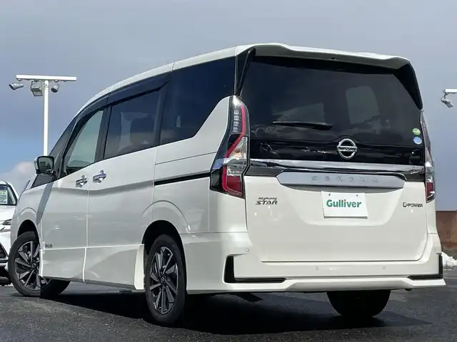 日産 セレナ e－パワー ハイウェイスター V 島根県 2019(令1)年 7万km ブリリアントホワイトパール プロパイロット /純正10インチナビ/CD/DVD/Blu-ray/Bluetooth/フルセグTV/アラウンドビューカメラ/クリアランスソナー/ブラインドスポットモニター/踏み間違い防止/後方支援検知/インテリジェントパーキングアシスト/両側パワースライドドア/ETC/オートブレーキホールド/スマートキー/プッシュスタート/フロアマット