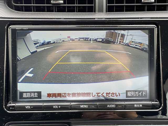 トヨタ アクア S 山口県 2017(平29)年 7.6万km ライムホワイトパールクリスタルシャイン 純正9インチSDナビ【NSZT-Y66T】/　Bluetooth、CD、DVD、FM・AM/・フルセグテレビ/バックカメラ/ビルトインETC/ドライブレコーダー【DRC-310】/シートヒーター【D＋N席】/純正フロアマット/純正15インチアルミホイール/ステアリングスイッチ/プッシュスタート/スマートキー/ドアバイザー/プリクラッシュセーフティ/レーンキープアシスト/盗難防止装置