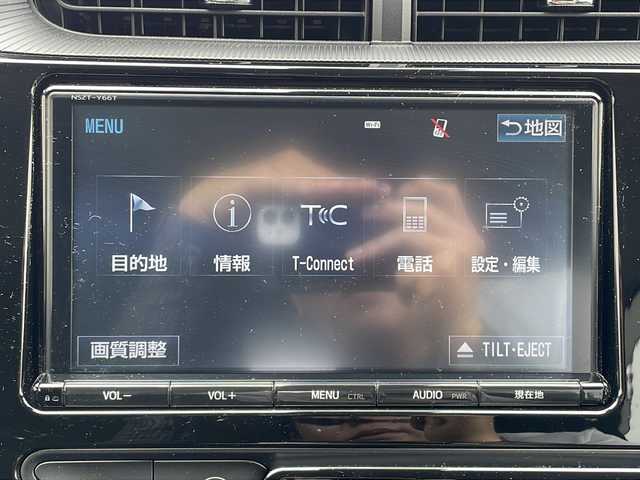 トヨタ アクア S 山口県 2017(平29)年 7.6万km ライムホワイトパールクリスタルシャイン 純正9インチSDナビ【NSZT-Y66T】/　Bluetooth、CD、DVD、FM・AM/・フルセグテレビ/バックカメラ/ビルトインETC/ドライブレコーダー【DRC-310】/シートヒーター【D＋N席】/純正フロアマット/純正15インチアルミホイール/ステアリングスイッチ/プッシュスタート/スマートキー/ドアバイザー/プリクラッシュセーフティ/レーンキープアシスト/盗難防止装置