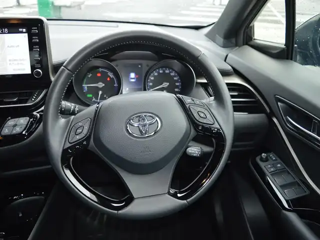 トヨタ Ｃ－ＨＲ G モード ネロセーフティプラスⅢ 栃木県 2023(令5)年 3.9万km ブラックマイカ ワンオーナー/Toyota Safety Sense/［先行車発進告知機能/PCS/BSM/LTA/AHB/RSA// レーダークルーズコントロール］/パノラミックビューモニター/純正ナビ/［BT/AM/FM/USB/Miracast/AppleCarPlay// AndroidAuto］/前席シートヒーター/ドライブレコーダー/ETC2.0/パーキングサポートブレーキ/ドアバイザー/クリアランスソナー/オートハイビーム/オートライト/ステアスイッチ/スマートスペースキー×１/新車保証書/取扱説明書