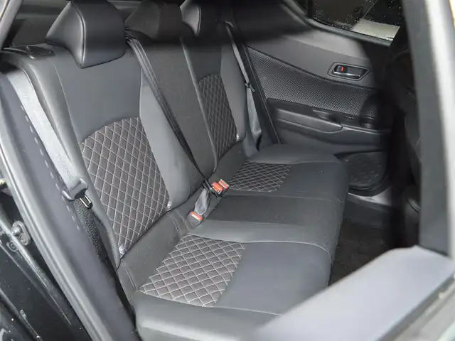 トヨタ Ｃ－ＨＲ G モード ネロセーフティプラスⅢ 栃木県 2023(令5)年 3.9万km ブラックマイカ ワンオーナー/Toyota Safety Sense/［先行車発進告知機能/PCS/BSM/LTA/AHB/RSA// レーダークルーズコントロール］/パノラミックビューモニター/純正ナビ/［BT/AM/FM/USB/Miracast/AppleCarPlay// AndroidAuto］/前席シートヒーター/ドライブレコーダー/ETC2.0/パーキングサポートブレーキ/ドアバイザー/クリアランスソナー/オートハイビーム/オートライト/ステアスイッチ/スマートスペースキー×１/新車保証書/取扱説明書