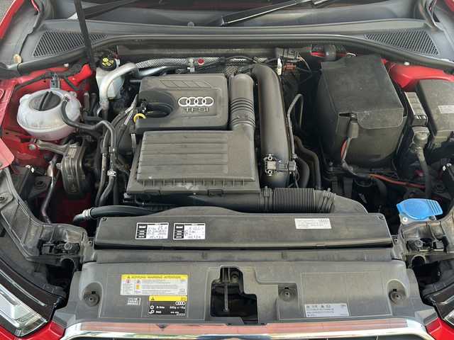 アウディ Ａ３ セダン 1．4 TFSI 東京都 2016(平28)年 3万km ブリリアントレッド 純正ナビ【Bluetooth接続可、CD、DVD、フルセグTV】/クルーズコントロール/バックカメラ/ドライブレコーダー前後/アイドリングストップ/電動パーキングブレーキ/純正フロアマット/純正アルミホイール/ドライブモード/パドルシフト/MTモード付AT/センターコンソール/コーナーセンサー/オートライト/LEDヘッドライト/横滑り防止装置/盗難防止装置/ABS/ETC/Wサイドエアバッグ/スマートキー/スペアキー1本/保証書、取扱説明書