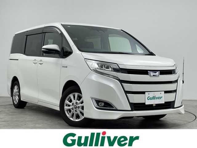トヨタ ノア ハイブリッド G 三重県 2017(平29)年 6.5万km ホワイトパールクリスタルシャイン 禁煙車 /社外ナビ/・CD/DVD/AM/FM/iPod/SD/フルセグ/iPod/Bluetooth/前席シートヒーター/Alpineフリップダウンモニター/クルーズコントロール/プリクラッシュセーフティ/レーンキープアシスト/オートハイビーム/オートライト/プッシュスタート/スマートキー/スペアキー/両側パワースライドドア/純正１５インチAW