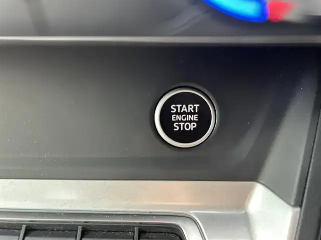 アウディ Ｑ３ 35TFSI アドバンスド 福岡県 2023(令5)年 3.9万km パール 純正ナビ/前席パワーシート/前席シートヒーター/電動リアゲート/ETC2.0/オートブレーキホールド/クルーズコントロール/コーナーセンサー/接近警告/サイドアシスト/Audiプレセンス