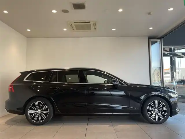 ボルボ,Ｖ６０,T5 インスクリプション,2019年式（平成31年式）,黒,ID