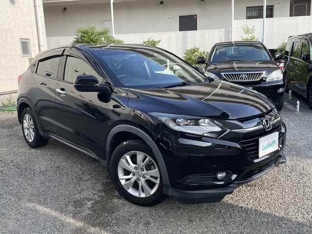 ホンダ ヴェゼル X 兵庫県 2016(平28)年 3.5万km クリスタルブラックパール ワンオーナー/社外SDナビ　Panasonic CN-RX02D/Bluetooth・AM/FM・DVD/フルセグTV/ETC/バックカメラ/アンチロック・ブレーキ・システム/クルーズコントロール/コーナーセンサー/横滑り防止装置/純正フロアマット/純正アルミホイール/プッシュスタート/ステアリングスイッチ/取扱説明書/保証書