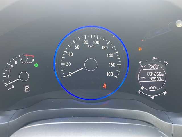 ホンダ ヴェゼル X 兵庫県 2016(平28)年 3.5万km クリスタルブラックパール ワンオーナー/社外SDナビ　Panasonic CN-RX02D/Bluetooth・AM/FM・DVD/フルセグTV/ETC/バックカメラ/アンチロック・ブレーキ・システム/クルーズコントロール/コーナーセンサー/横滑り防止装置/純正フロアマット/純正アルミホイール/プッシュスタート/ステアリングスイッチ/取扱説明書/保証書