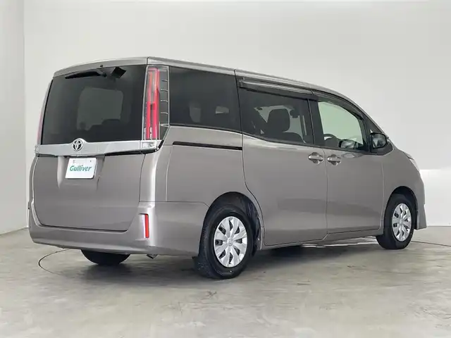 トヨタ ノア X 埼玉県 2017(平29)年 5.4万km アバンギャルドブロンズメタリック トヨタセーフティセンス/ALPINE製メモリナビ（7インチ）/ALPINE製フリップダウンモニター（12.8インチ）/フルセグTV/CD/DVD/BT/純正LEDヘッドライト/オートライト/オートハイビーム/社外ドライブレコーダー/バックカメラ/両側パワースライドドア/クルーズコントロール/プリクラッシュセーフティー/レーンディパーチャアラート/プッシュスタート/スマートキー×2/ETC/取扱説明書/保証書