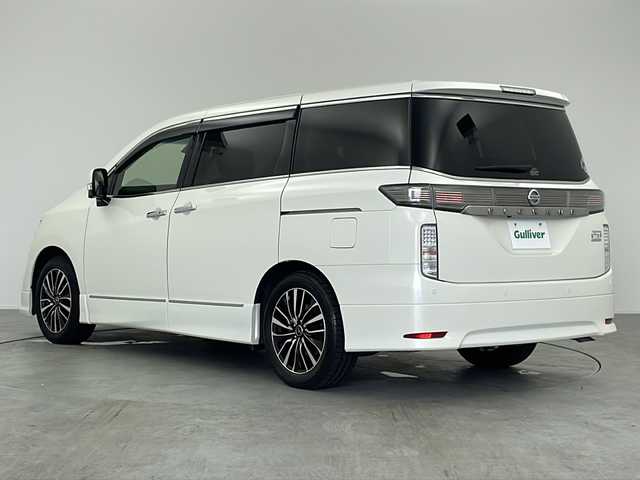 日産 エルグランド 250HWS プレミアム アーバンクロム 愛知県 2020(令2)年 1.3万km ブリリアントホワイトパール /禁煙車//純正HDDナビ//フルセグTV・Bluetooth//バックモニター・アラウンドビューモニター//後席モニター//両側パワースライドドア//ビルトインETC//ドライブレコーダー(DJ4-S)//社外18インチアルミホイール//エマージェンシーブレーキ//車線逸脱防止支援システム//インテリジェントクルーズコントロール(ACC)//LEDヘッドライト//オートライト//合皮シート//前席パワーシート//前席シートヒーター//後席サンシェード//純正フロアマット//プッシュスタート