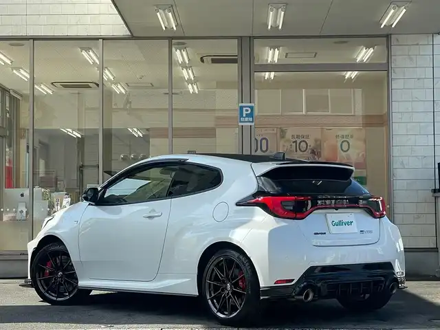トヨタ ＧＲヤリス RZ ハイパフォーマンス 愛知県 2024(令6)年 0.3万km プラチナホワイトパールマイカ /当店買取/1オーナー/禁煙//GRエアロパーツセット//GR純正フロアマット//GR純正ラゲッジマット//GRスポーツサイドバイザー//純正BBS18AW//純正ディスプレイオーディオナビ//フルセグTV/Bluetooth/typeC//JBLサウンド/ステリングヒーター/ナノイーX//シートヒーター/ハーフレザー//ETC2.0//PCS/LTA/LDA/レーダークルーズコントロール//RSA/TMN/SEA/RCTA/BSM/PKSB/クリアランスソナ//iMT//LEDヘッド/AHB//保証書/取説/マルチメディア取説/スペアキー