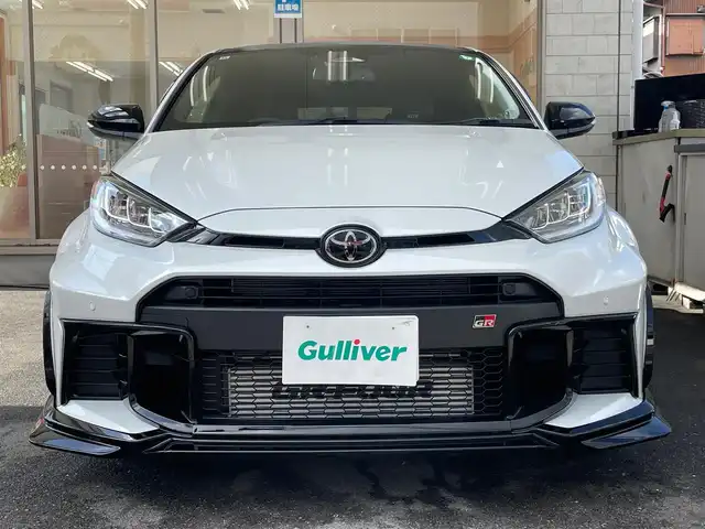 トヨタ ＧＲヤリス RZ ハイパフォーマンス 愛知県 2024(令6)年 0.3万km プラチナホワイトパールマイカ /当店買取/1オーナー/禁煙//GRエアロパーツセット//GR純正フロアマット//GR純正ラゲッジマット//GRスポーツサイドバイザー//純正BBS18AW//純正ディスプレイオーディオナビ//フルセグTV/Bluetooth/typeC//JBLサウンド/ステリングヒーター/ナノイーX//シートヒーター/ハーフレザー//ETC2.0//PCS/LTA/LDA/レーダークルーズコントロール//RSA/TMN/SEA/RCTA/BSM/PKSB/クリアランスソナ//iMT//LEDヘッド/AHB//保証書/取説/マルチメディア取説/スペアキー