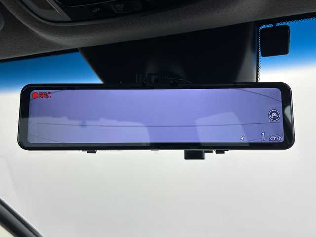 ホンダ フィット e:HEVモデューロX 三重県 2022(令4)年 2.8万km プラチナホワイトパール /禁煙車//純正ナビ/（CD.DVD.SD.BT.フルセグTV）//バックカメラ//ホンダセンシング//レーダークルーズコントロール//社外デジタルインナーミラー（ドラレコ機能付き）//コーナーセンサー//ハーフレザーシート//シートヒーター//ETC//モデューロアルミホイール//柿本マフラー