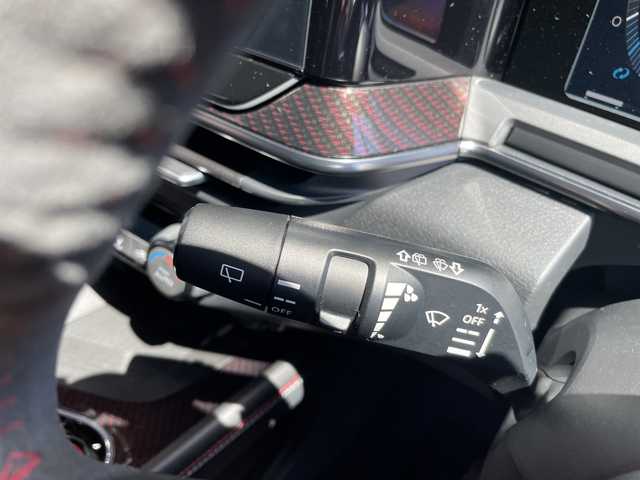 日産 オーラ ニスモ 愛知県 2023(令5)年 2.4万km ガーネットレッド/スーパーブラック 2トーン プロパイロット/ハンドル支援/純正9型ナビ/フルセグ/バックカメラ/ニスモエアロ/RECAROシート/純正アルミホイール/カーボン調パネル/ワイヤレス充電器/ブラインドスポットモニター/HDMI/ステアリングスイッチ/スマートキー/プッシュスタート