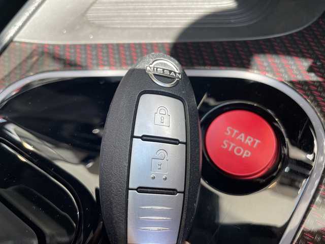 日産 オーラ ニスモ 愛知県 2023(令5)年 2.4万km ガーネットレッド/スーパーブラック 2トーン プロパイロット/ハンドル支援/純正9型ナビ/フルセグ/バックカメラ/ニスモエアロ/RECAROシート/純正アルミホイール/カーボン調パネル/ワイヤレス充電器/ブラインドスポットモニター/HDMI/ステアリングスイッチ/スマートキー/プッシュスタート