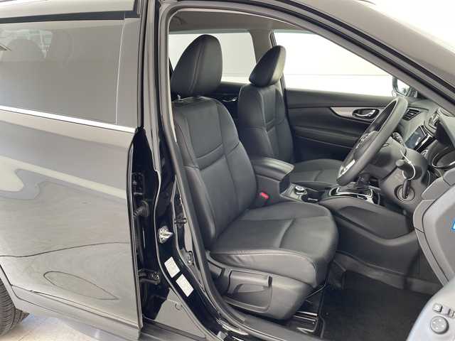 日産 エクストレイル 20S Vセレクション 愛知県 2022(令4)年 2.7万km ダイヤモンドブラック 9型ナビ/バックカメラ/コーナーセンサー/純正アルミホイール/ETC/ダウンヒルアシストコントロール/４WD/ドライブレコーダー/フルセグ/CD DVD/Bluetooth/衝突軽減システム/ステアリングスイッチ/スマートキー/プッシュスタート