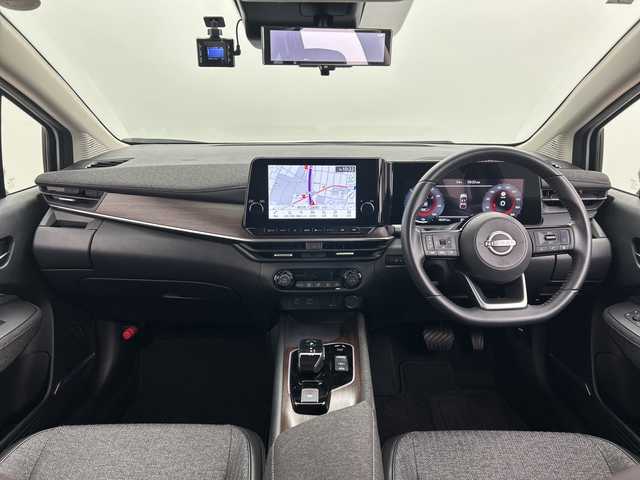 日産 オーラ G 三重県 2024(令6)年 1.9万km ピュアホワイトパール /禁煙車//純正ナビ/・フルセグ・Bluetooth・USB・AppleCarPlay・AndroidAuto・HDMI//アラウンドビューモニター//プロパイロット//BOSE//インテリジェントルームミラー//ブラインドスポットモニター//電子パーキング//オートホールド//オートハイビーム//エマージェンシーブレーキ//車線逸脱//前方ドライブレコーダー//ビルトインETC2.0//前後クリアランスソナー//革巻きステアリング//ステアリングスイッチ//LEDヘッドライト//オートライト