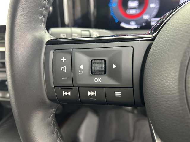 日産 オーラ G 三重県 2024(令6)年 1.9万km ピュアホワイトパール /禁煙車//純正ナビ/・フルセグ・Bluetooth・USB・AppleCarPlay・AndroidAuto・HDMI//アラウンドビューモニター//プロパイロット//BOSE//インテリジェントルームミラー//ブラインドスポットモニター//電子パーキング//オートホールド//オートハイビーム//エマージェンシーブレーキ//車線逸脱//前方ドライブレコーダー//ビルトインETC2.0//前後クリアランスソナー//革巻きステアリング//ステアリングスイッチ//LEDヘッドライト//オートライト