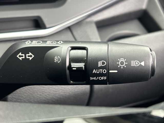 日産 オーラ G 三重県 2024(令6)年 1.9万km ピュアホワイトパール /禁煙車//純正ナビ/・フルセグ・Bluetooth・USB・AppleCarPlay・AndroidAuto・HDMI//アラウンドビューモニター//プロパイロット//BOSE//インテリジェントルームミラー//ブラインドスポットモニター//電子パーキング//オートホールド//オートハイビーム//エマージェンシーブレーキ//車線逸脱//前方ドライブレコーダー//ビルトインETC2.0//前後クリアランスソナー//革巻きステアリング//ステアリングスイッチ//LEDヘッドライト//オートライト