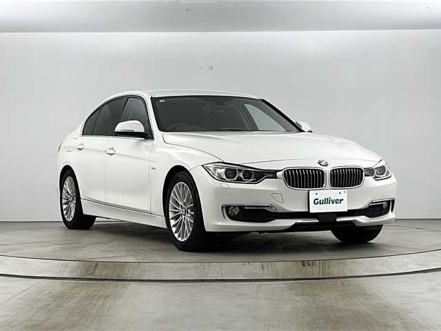 ＢＭＷ ３２０ｄ ラグジュアリー 愛知県 2013(平25)年 6.3万km パール 純正ナビ/CD/DVD/FM/AM/D席メモリ機能付きパワーシート/N席パワーシート/シートヒーター/バックカメラ/ドライブモード選択/ECOMODE/SPORTMODE/前後ドライブレコーダー/純正AW17インチ/クルーズコントロール/衝突軽減/アイドリングストップ/オートライト/フォグランプ/リアフォグランプ/ステアリングリモコン/プッシュスタート/スマートキー