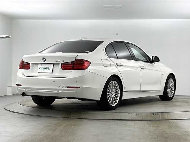 ＢＭＷ ３２０ｄ ラグジュアリー 愛知県 2013(平25)年 6.3万km パール 純正ナビ/CD/DVD/FM/AM/D席メモリ機能付きパワーシート/N席パワーシート/シートヒーター/バックカメラ/ドライブモード選択/ECOMODE/SPORTMODE/前後ドライブレコーダー/純正AW17インチ/クルーズコントロール/衝突軽減/アイドリングストップ/オートライト/フォグランプ/リアフォグランプ/ステアリングリモコン/プッシュスタート/スマートキー