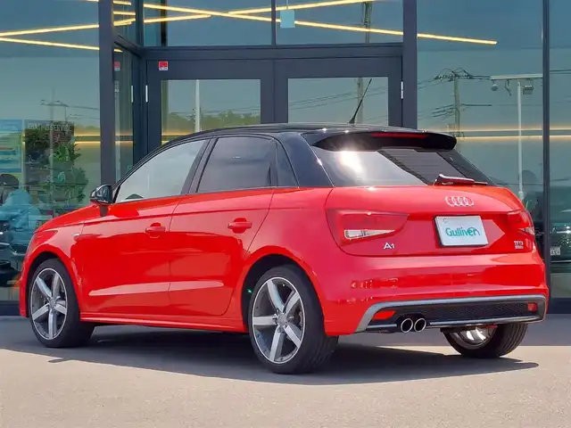 アウディ Ａ１ スポーツバック 1．4TFSI 東京都 2015(平27)年 2.6万km 赤 ・ワンオーナー/・プッシュスタート/・アイドリングストップ/・MTモード付きAT/・純正ナビ/・フルセグTV/・ETC/・前後ドライブレコーダー ZDR 037/・オートライト