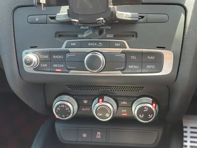 アウディ Ａ１ スポーツバック 1．4TFSI 東京都 2015(平27)年 2.6万km 赤 ・ワンオーナー/・プッシュスタート/・アイドリングストップ/・MTモード付きAT/・純正ナビ/・フルセグTV/・ETC/・前後ドライブレコーダー ZDR 037/・オートライト