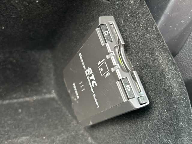 トヨタ ハリアー 240G Lパック アルカンターラ 茨城県 2012(平24)年 19万km ブラック 純正ナビ（AM/FM/DISC/MD/CD/HDD）/ETC/純正フロアマット/リモコンキー/運転席パワーシート/純正17インチアルミホイール/オートライト