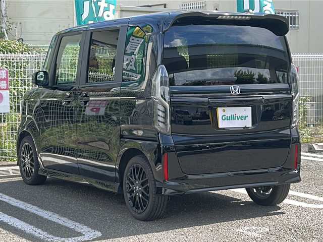 ホンダ Ｎ ＢＯＸ カスタム L ターボ スタイル+ブラック 兵庫県 2023(令5)年 2.1万km クリスタルブラックパール 登録時走行距離20893km/ターボ/ホンダセンシング/SDナビ/CD/DVD/フルセグTV/Bluetooth/両側パワースライドドア/前後ドライブレコーダー/LEDヘッドランプ/LEDフロントフォグライト/ETC/オートライト/プラズマクラスター付オートエアコン/リアヒーターダクト/前席シートヒーター/運転席シートリフター/合皮ハーフレザーシート/スペアキー1本