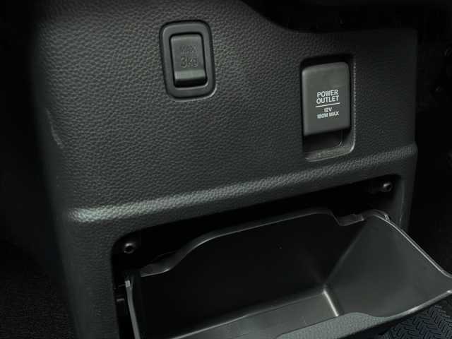 ホンダ Ｎ ＢＯＸ カスタム L ターボ スタイル+ブラック 兵庫県 2023(令5)年 2.1万km クリスタルブラックパール 登録時走行距離20893km/ターボ/ホンダセンシング/SDナビ/CD/DVD/フルセグTV/Bluetooth/両側パワースライドドア/前後ドライブレコーダー/LEDヘッドランプ/LEDフロントフォグライト/ETC/オートライト/プラズマクラスター付オートエアコン/リアヒーターダクト/前席シートヒーター/運転席シートリフター/合皮ハーフレザーシート/スペアキー1本