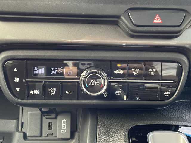 ホンダ Ｎ ＢＯＸ カスタム L ターボ スタイル+ブラック 兵庫県 2023(令5)年 2.1万km クリスタルブラックパール 登録時走行距離20893km/ターボ/ホンダセンシング/SDナビ/CD/DVD/フルセグTV/Bluetooth/両側パワースライドドア/前後ドライブレコーダー/LEDヘッドランプ/LEDフロントフォグライト/ETC/オートライト/プラズマクラスター付オートエアコン/リアヒーターダクト/前席シートヒーター/運転席シートリフター/合皮ハーフレザーシート/スペアキー1本