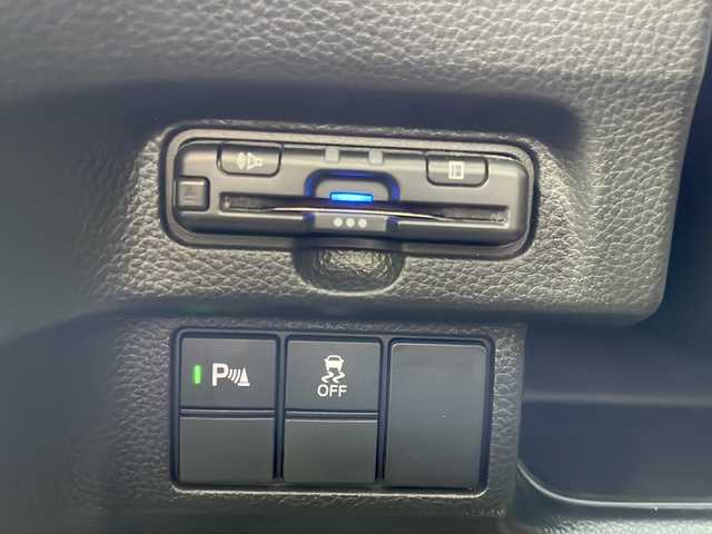 ホンダ Ｎ ＢＯＸ カスタム L ターボ スタイル+ブラック 兵庫県 2023(令5)年 2.1万km クリスタルブラックパール 登録時走行距離20893km/ターボ/ホンダセンシング/SDナビ/CD/DVD/フルセグTV/Bluetooth/両側パワースライドドア/前後ドライブレコーダー/LEDヘッドランプ/LEDフロントフォグライト/ETC/オートライト/プラズマクラスター付オートエアコン/リアヒーターダクト/前席シートヒーター/運転席シートリフター/合皮ハーフレザーシート/スペアキー1本