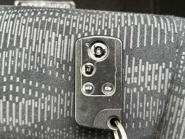 ホンダ ステップワゴン G Eセレクション 山形県 2014(平26)年 6.8万km クリスタルブラックパール 禁煙車/4WD/クルーズコントロール/寒冷地仕様/横滑り防止装置/両側パワースライドドア/純正ナビ/（Bluetooth/CD/DVD/フルセグ)/バックカメラ/フォグランプ/ステアリングスイッチ/後席モニター(TR-M70WS5)/ビルトインETC/社外AW/純正フロアマット/純正ホイールキャップスタドレス(205/65/R15・6mm)/  4本積載/電動格納ウィンカーミラー/ドアバイザー