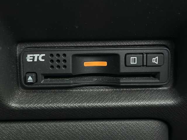 ホンダ ステップワゴン G Eセレクション 山形県 2014(平26)年 6.8万km クリスタルブラックパール 禁煙車/4WD/クルーズコントロール/寒冷地仕様/横滑り防止装置/両側パワースライドドア/純正ナビ/（Bluetooth/CD/DVD/フルセグ)/バックカメラ/フォグランプ/ステアリングスイッチ/後席モニター(TR-M70WS5)/ビルトインETC/社外AW/純正フロアマット/純正ホイールキャップスタドレス(205/65/R15・6mm)/  4本積載/電動格納ウィンカーミラー/ドアバイザー