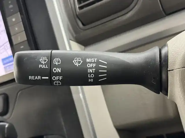 ダイハツ タント G SA 三重県 2015(平27)年 8.7万km プラムブラウンクリスタルマイカ ガソリン/FF/インパネCVT/純正 7インチワイドナビ NSZN-W65D/（FM/AM/TV/CD/DVD/iPod/USB/HDMI/SD/MEMORY MUSIC/Bluetooth）/バックカメラ/両側パワースライドドア（ワンタッチオープン機能/ウェルカムオープン機能/タッチ＆ゴーロック機能付）/スマートアシスト3/・衝突回避支援ブレーキ機能（対車両・対歩行者）/・衝突警報機能（対車両・対歩行者）/・誤発進抑制制御機能/・エマージェンシーストップシグナル/・ABS、TRC、VSC/装備/・オートエアコン/・オートライト/・ステアリングスイッチ/・プッシュスタート/・ベンチシート/・純正14inAW/・スマートキーx2/・保/取/ナビ取/など