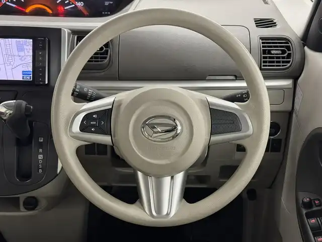 ダイハツ タント G SA 三重県 2015(平27)年 8.7万km プラムブラウンクリスタルマイカ ガソリン/FF/インパネCVT/純正 7インチワイドナビ NSZN-W65D/（FM/AM/TV/CD/DVD/iPod/USB/HDMI/SD/MEMORY MUSIC/Bluetooth）/バックカメラ/両側パワースライドドア（ワンタッチオープン機能/ウェルカムオープン機能/タッチ＆ゴーロック機能付）/スマートアシスト3/・衝突回避支援ブレーキ機能（対車両・対歩行者）/・衝突警報機能（対車両・対歩行者）/・誤発進抑制制御機能/・エマージェンシーストップシグナル/・ABS、TRC、VSC/装備/・オートエアコン/・オートライト/・ステアリングスイッチ/・プッシュスタート/・ベンチシート/・純正14inAW/・スマートキーx2/・保/取/ナビ取/など