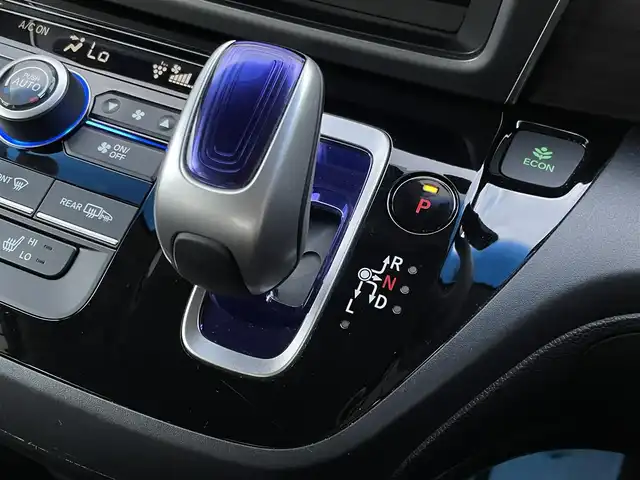 ホンダ フリード ハイブリット EX 福岡県 2018(平30)年 2.2万km ホワイトオーキッドパール 純正7型SDナビ(フルセグTV/CD/DVD/BT)バックモニタホンダセンシング両側電動パワスラレーダークルコンドラレコETCシートヒーター純正フロアマット純正LEDヘッドライト純正アルミホイールプッシュスタートスマートキー